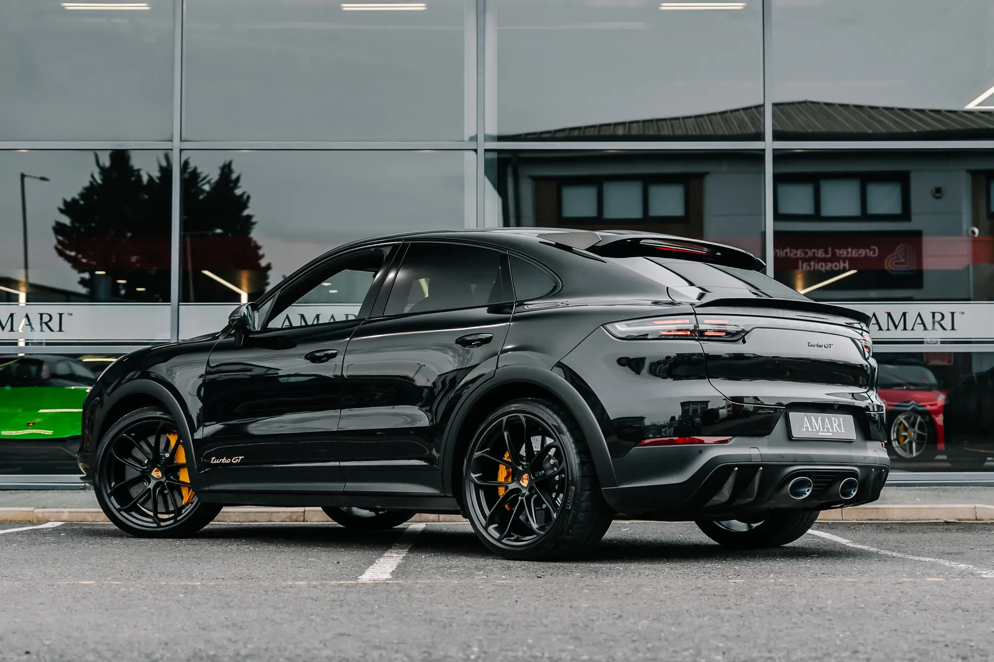 Porsche Cayenne Turbo GT - R$ 1.120.640