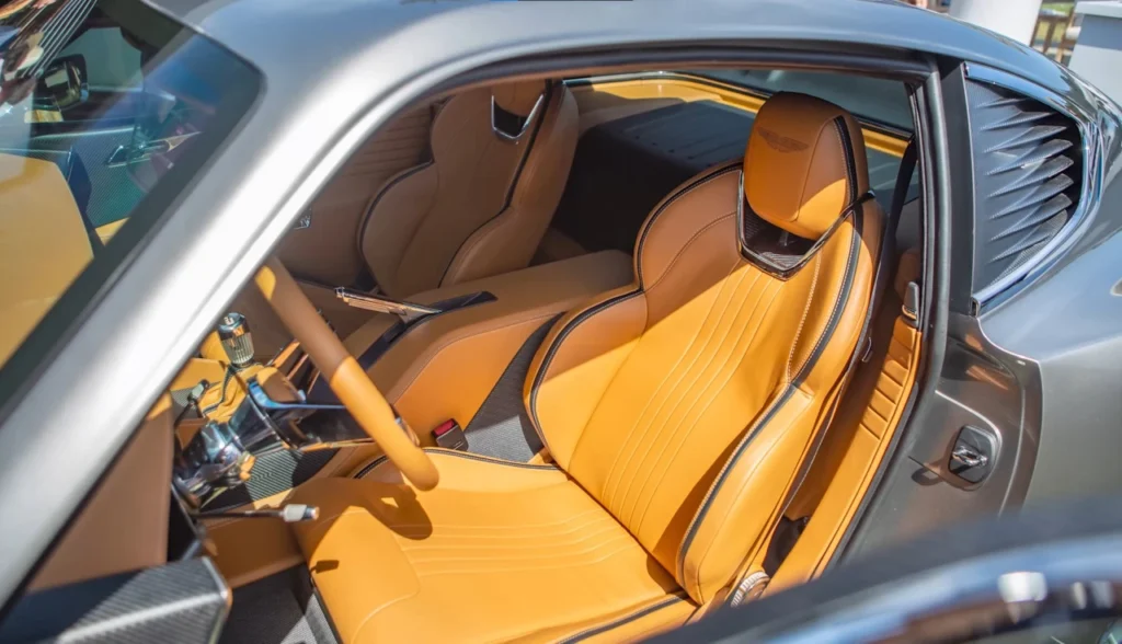 Aston Martin DBS Octavia