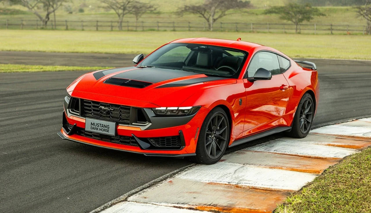 Ford Mustang Dark Horse 2025