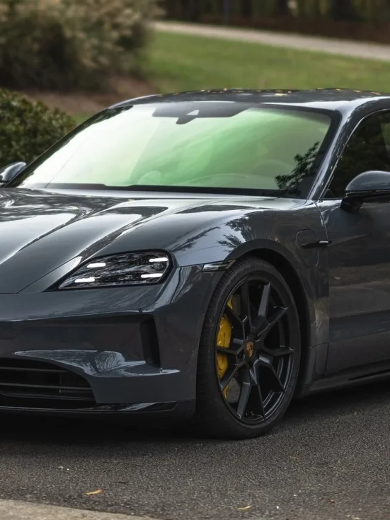 Porsche Taycan GTS 2025