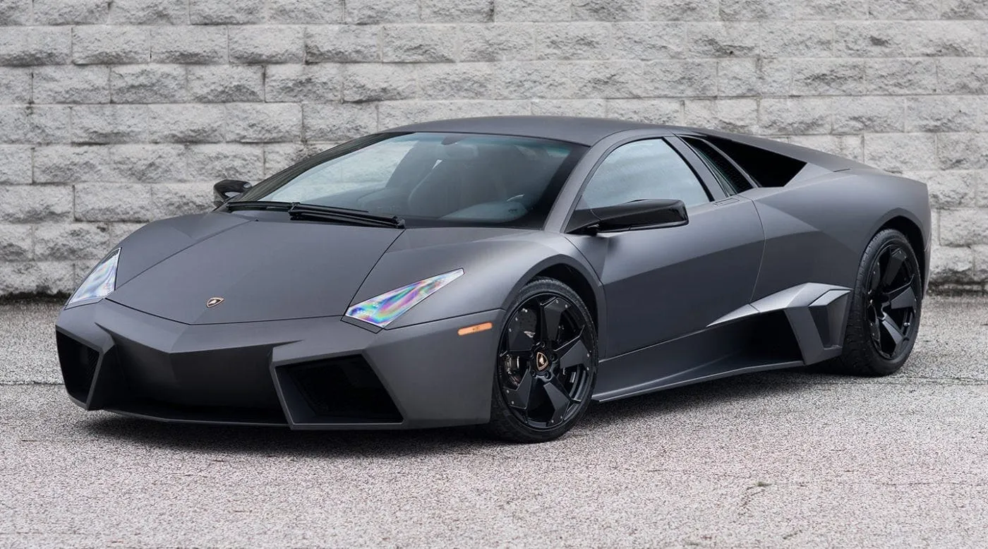 todos os modelos de produção lançados pela Lamborghini
