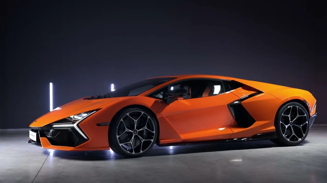 todos os modelos de produção lançados pela Lamborghini