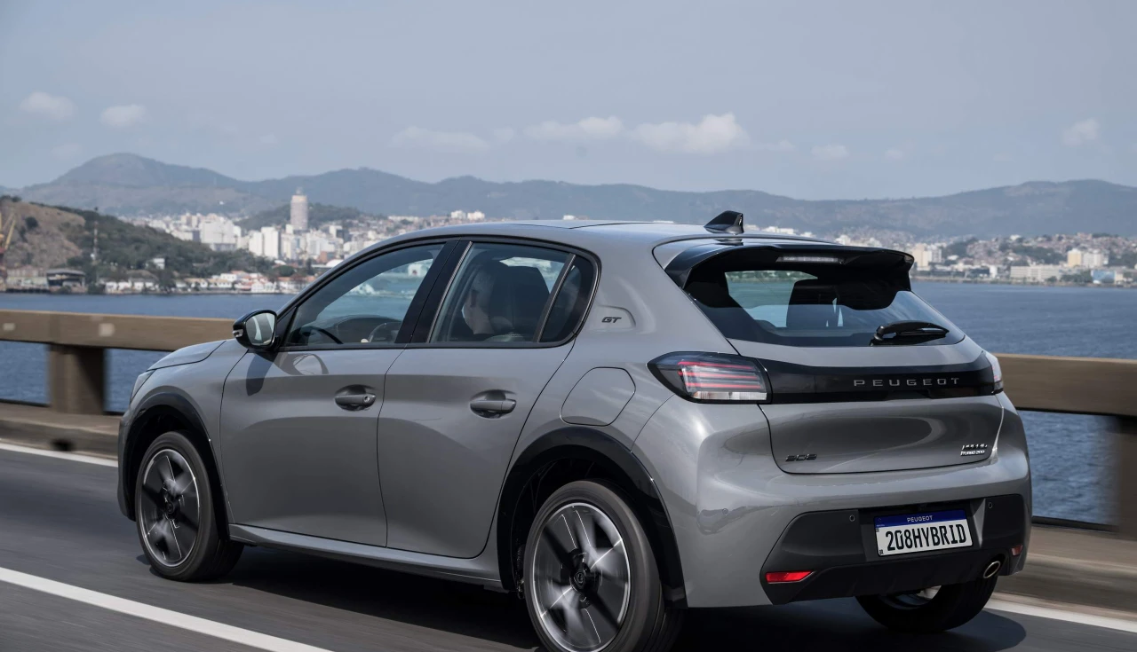Peugeot 208 2026 Hybrid