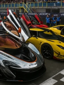 Top 10 Carros Mais Rápidos do Mundo 2025