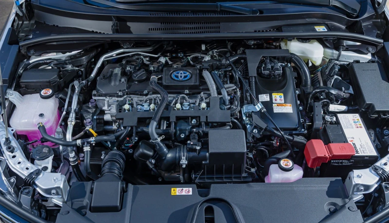 Toyota Corolla GLi Hybrid 2025