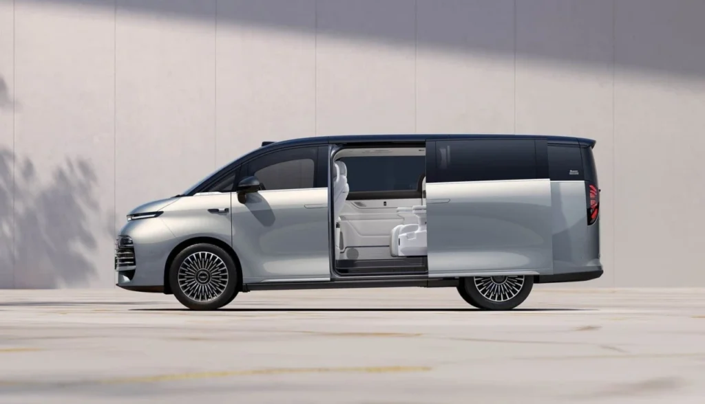 Geely Galaxy V900
