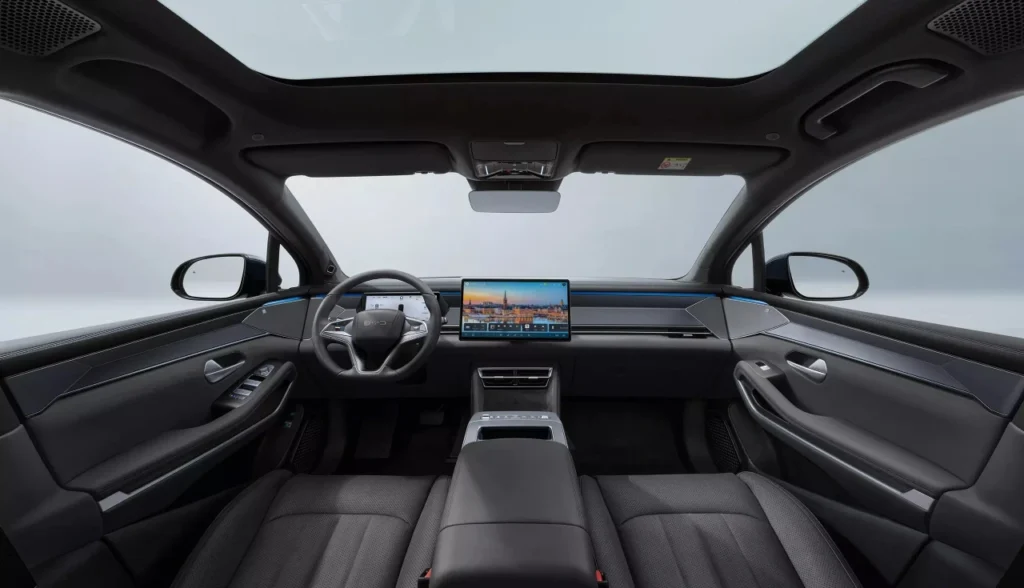 BYD Atto 8