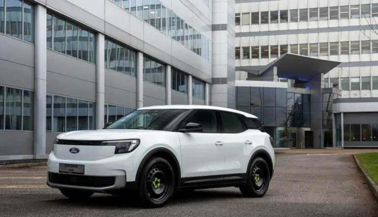 Ford Explorer Van 2026