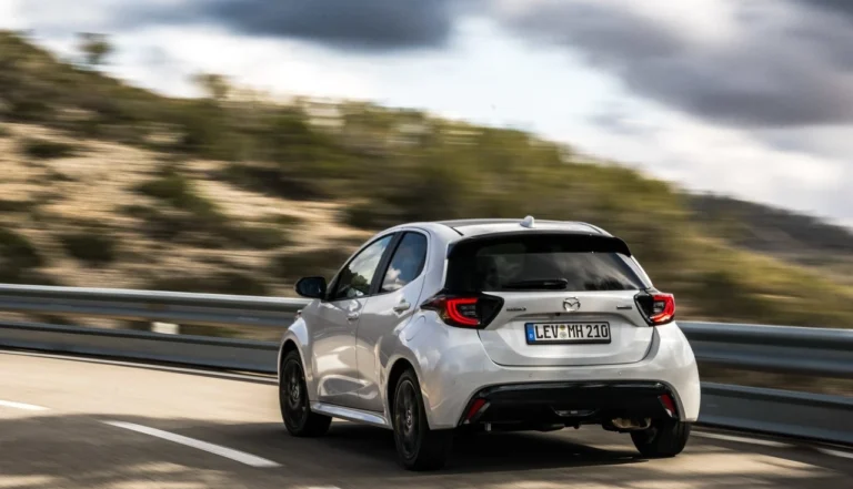 Mazda2 Hybrid