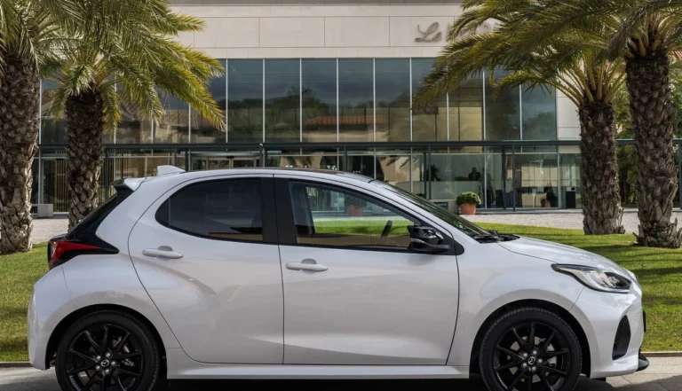 Mazda2 Hybrid