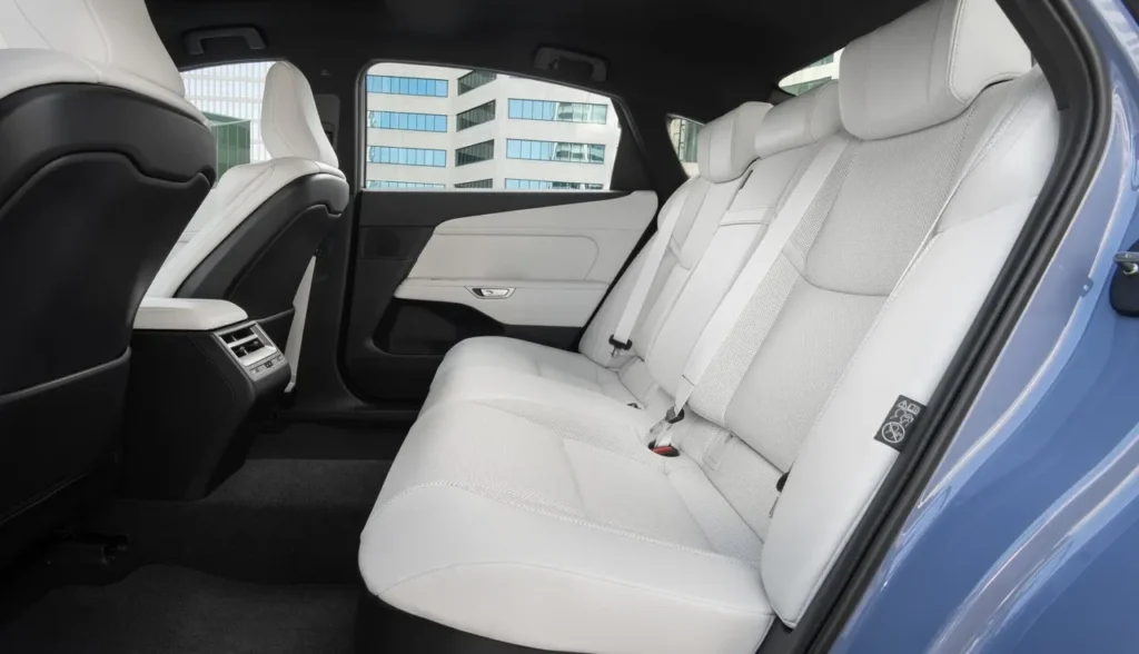 Lexus ES 350e 2026