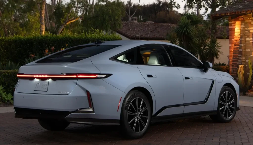 Lexus ES 350e 2026
